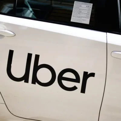 Uber і Lyft погоджуються заплатити 328 мільйонів доларів нью-йоркським водіям