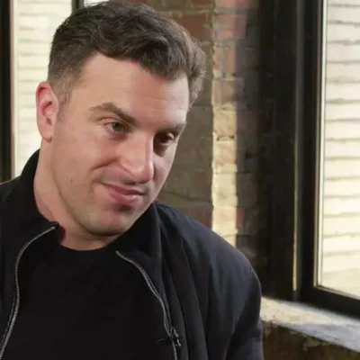 Керівник Airbnb «прислухається» до проблем міст щодо житла