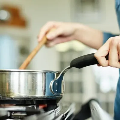 Мільйони позичають, щоб оплатити основні рахунки на Різдво, попереджають благодійні організації