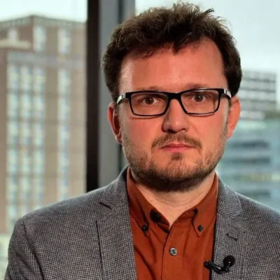 Інформатор Tesla ставить під сумнів безпеку автомобілів