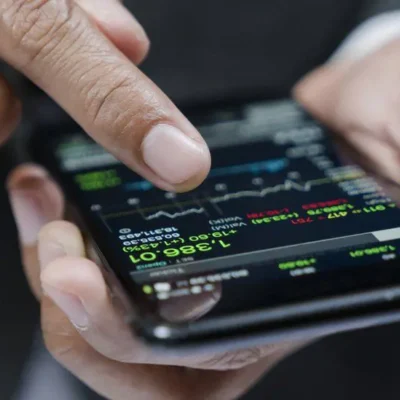 Ізраїль проводить розслідування, стверджуючи, що торговці акціями знали про напад ХАМАС заздалегідь