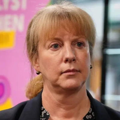 Бюджет Шотландії: люди з вищими доходами платять більше податку на прибуток