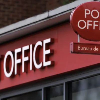 Запит у поштовому відділенні: чотири колишні помічниці з Північної Ірландії відвідують