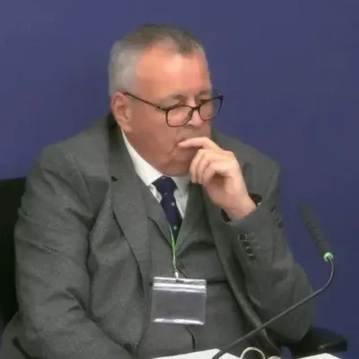 Слідчий поштового відділення каже, що звільнений заступник начальника пошти винен