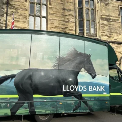 Lloyds припиняє послугу мобільного банкінгу