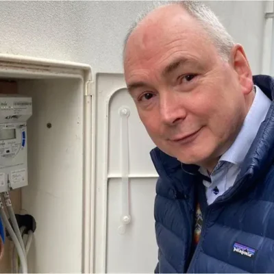 Через помилку пропущеного рахунку за електроенергію чоловік сплатив 244 000 фунтів стерлінгів прямим дебетом