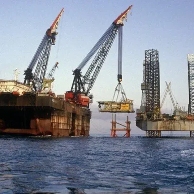 Російська нафта потрапляє до Великобританії через лазівку нафтопереробного заводу, стверджують