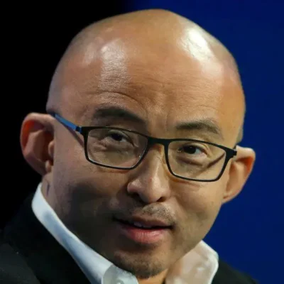 Бао Фан: зниклий банкір-мільярдер повертається у відставку