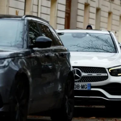 Парижани голосують за підвищення плати за паркування позашляховиків