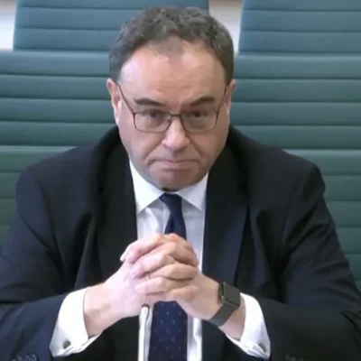 Рецесія у Великій Британії, можливо, вже закінчилася, каже глава Банку Англії