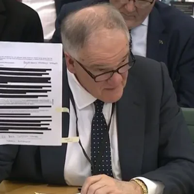 Керівник поштового відділення під слідством, стверджує екс-голова