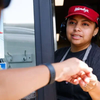 Wendy’s заперечує плани підвищення цін після негативної реакції