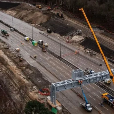 Перекриття на ділянці магістралі M25 на вихідних призведе до затримок