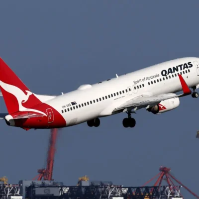 Qantas погоджує виплати за «примарні рейси»