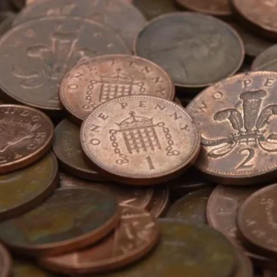 Казначейство заперечує, що монети номіналом 1 і 2 пенсіонери підлягають знищенню