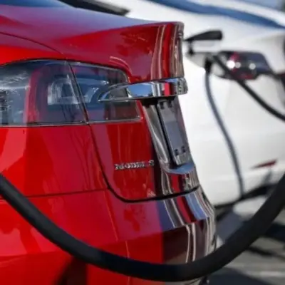 Компанія Tesla під керівництвом Ілона Маска лобіювала у Великій Британії збільшити плату за бензин з водіїв