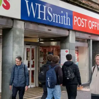 WH Smith каже, що поштові відділення залишаться, якщо продаж піде