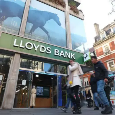 Lloyds звинуватили в невдачі невеликих фінансових операцій, які скоротили кредитування