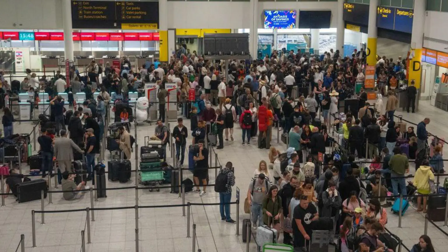 Gatwick постраждав від нестачі персоналу ATC у континентальній Європі та власної диспетчерської вежі