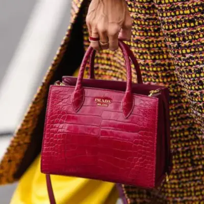 Prada купує конкурентний модний бренд Versace за 1,36 мільярда доларів