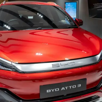 Бразилія подає до суду на китайського автовиробника BYD через «рабські умови»