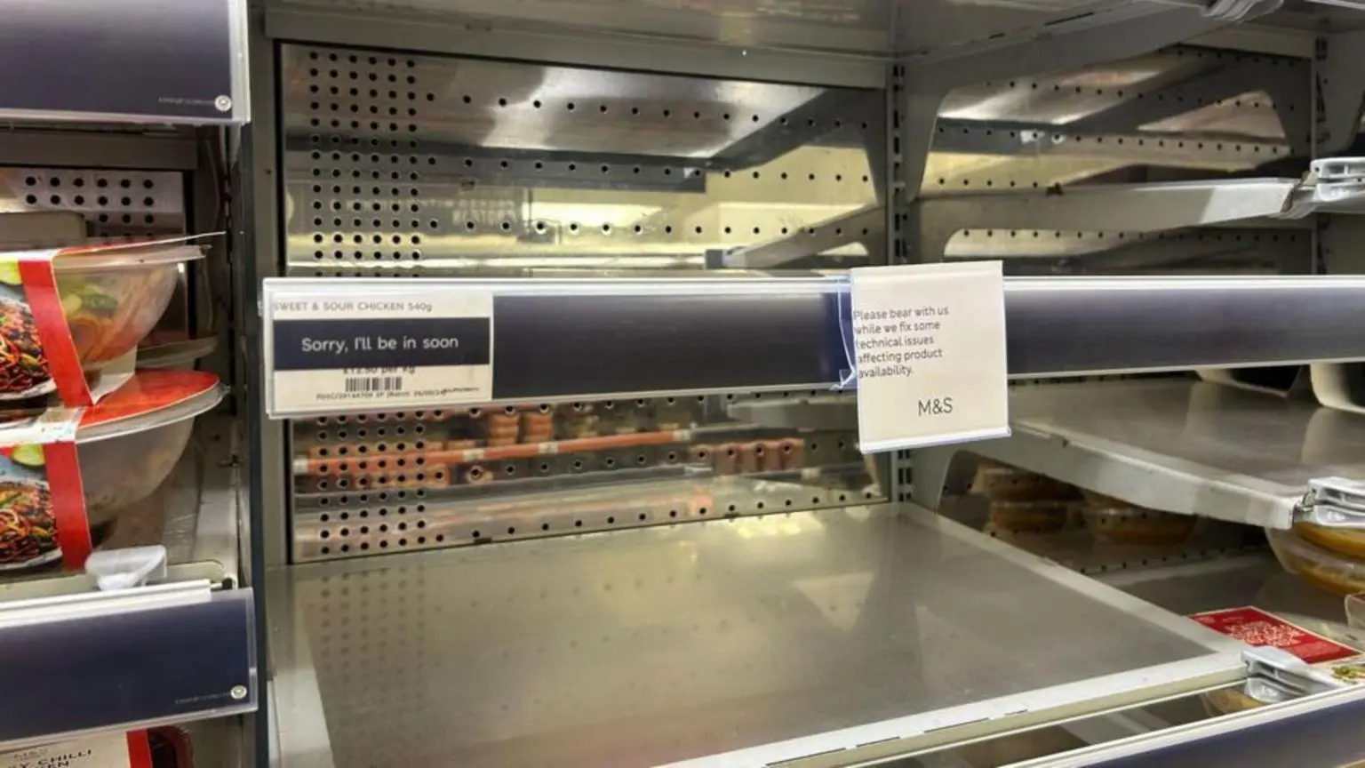 Кібератака призвела до порожніх полиць у деяких магазинах