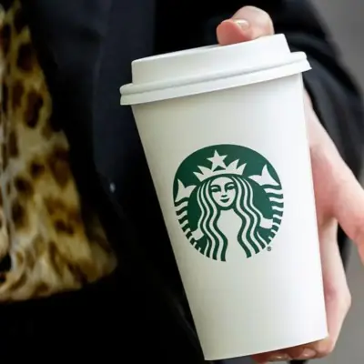 Співробітники Starbucks повинні працювати в офісі чотири дні на тиждень