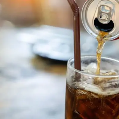 “Це просто краще!” Трамп каже, що Coca-Cola змінить ключовий інгредієнт США