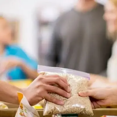 Схема продуктових наборів для сімей загрожує сокирою