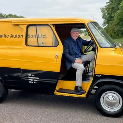 Улюбленому музикантами та грабіжниками банків Ford Transit виповнюється 60 років