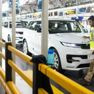 JLR веде переговори з урядом, оскільки припинення роботи триває