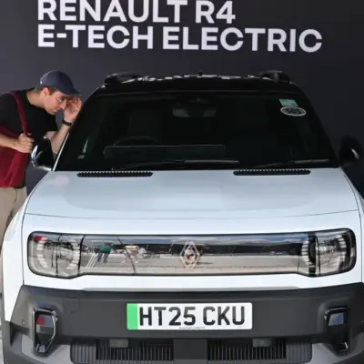 Клієнтів Renault просять бути пильними після злому даних