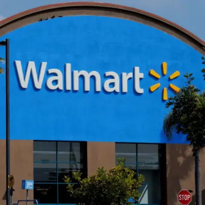 Walmart призупиняє пропозиції роботи для кандидатів на отримання візи H-1B