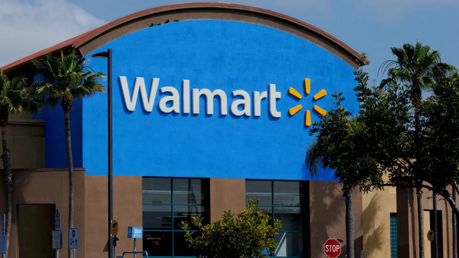 Магазин Walmart зображений в Оушенсайді, Каліфорнія, США, 15 травня 2025 року.