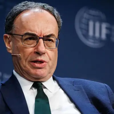 Голова банку каже, що банкрутство американських фірм викликає «тривогу»