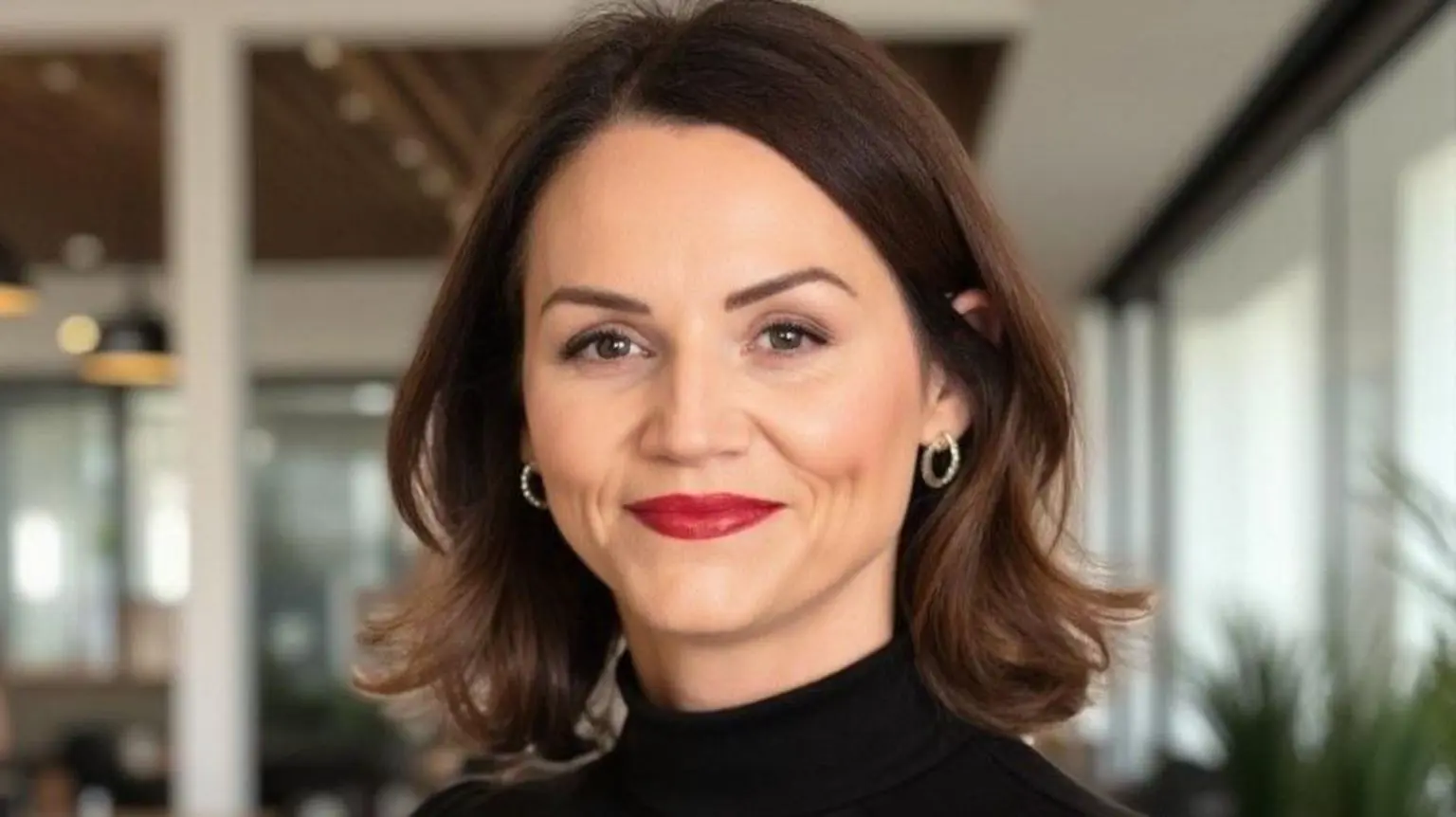 Джемма Едвардс каже, що її фірма була настільки вражена південноафриканськими працівниками, що створила там власну базу
