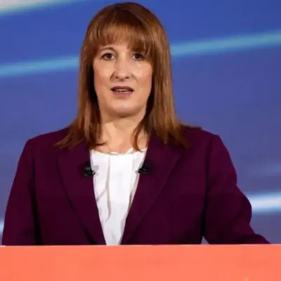 Рівз планує «скасувати непотрібне заповнення форм» для фірм