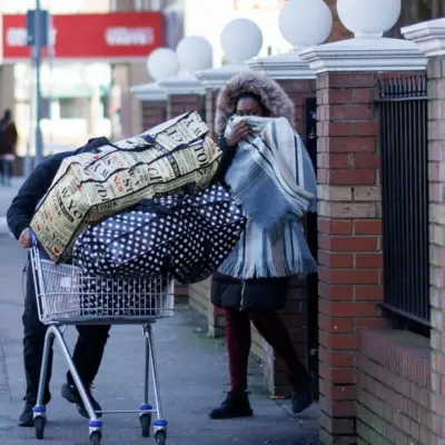 Уряд повернув 74 мільйони фунтів стерлінгів від компаній, що надають послуги готелів для притулків