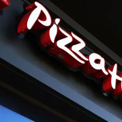 Материнська компанія Pizza Hut розглядає можливість продажу мережі, що зазнає труднощів