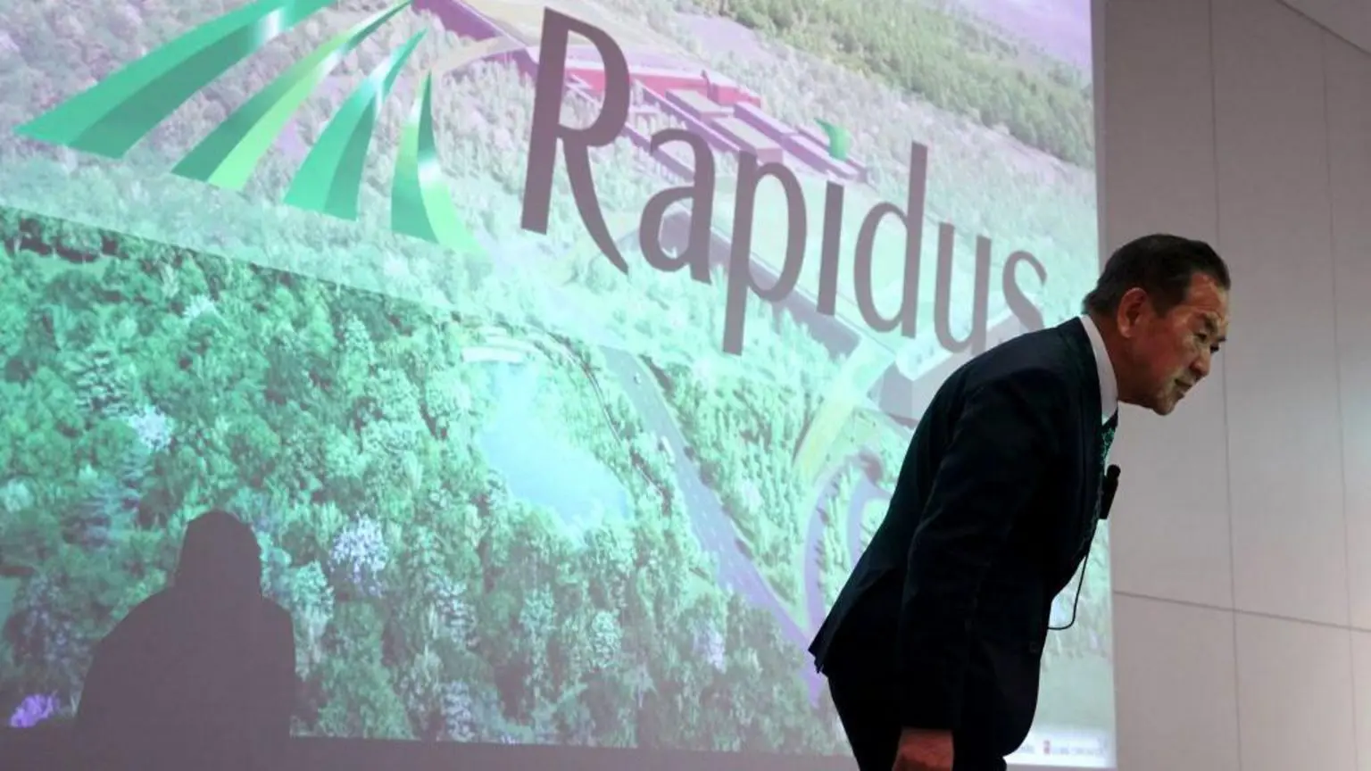 Генеральний директор Rapidus каже, що перевагою фірми є виготовлення чіпів на замовлення, які можна швидко доставити