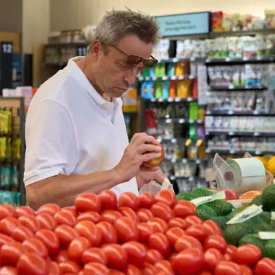 Трамп скасовує тарифи на десятки продуктів харчування