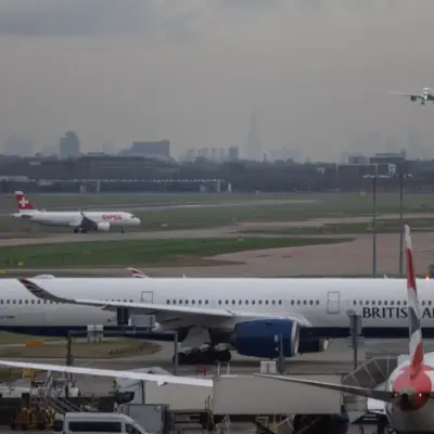 «Хітроу слід розширити без перенесення автомагістралі M25»