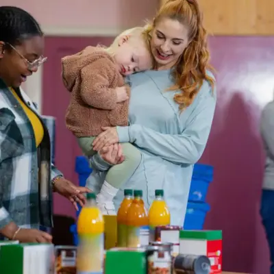 Мешканців просять підтримати продовольчі банки на Різдво