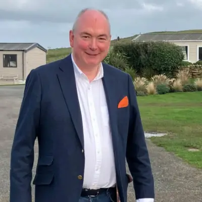 Заклик до більшої кількості роботодавців платити «реальну прожиткову заробітну плату»