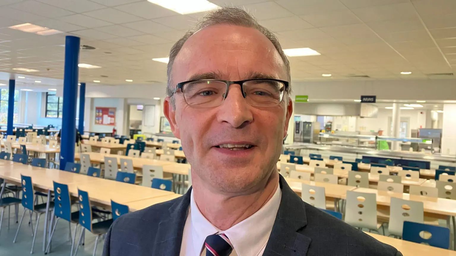 Брендан Макгінн стурбований тим, що підвищення цін може бути занадто високим для деяких сімей.