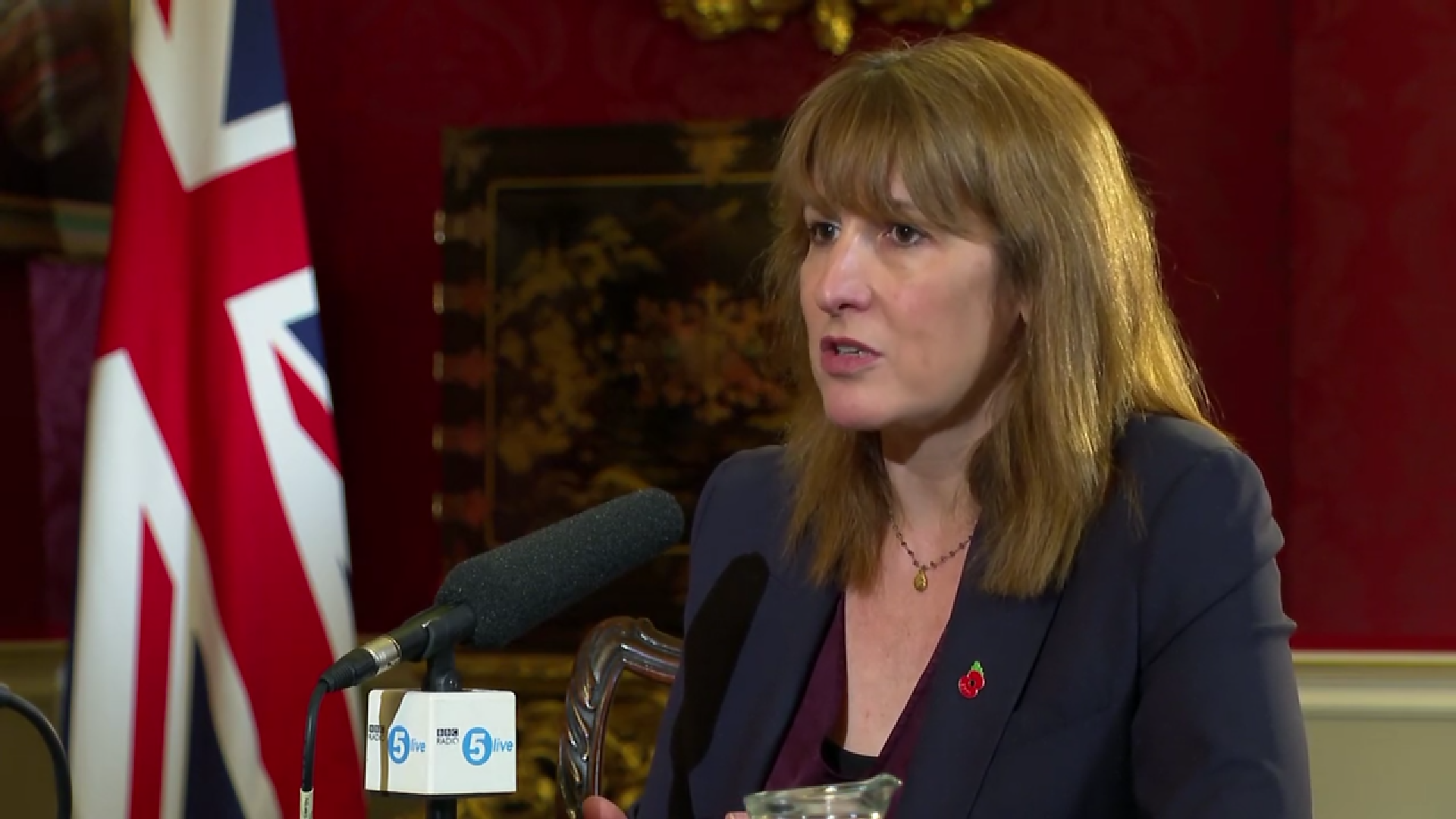 Рейчел Рівз: Я не думаю, що правильно, що дитину карають за те, що вона перебуває у великій родині