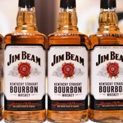 Виробник бурбону Jim Beam зупиняє виробництво на головній винокурні на рік