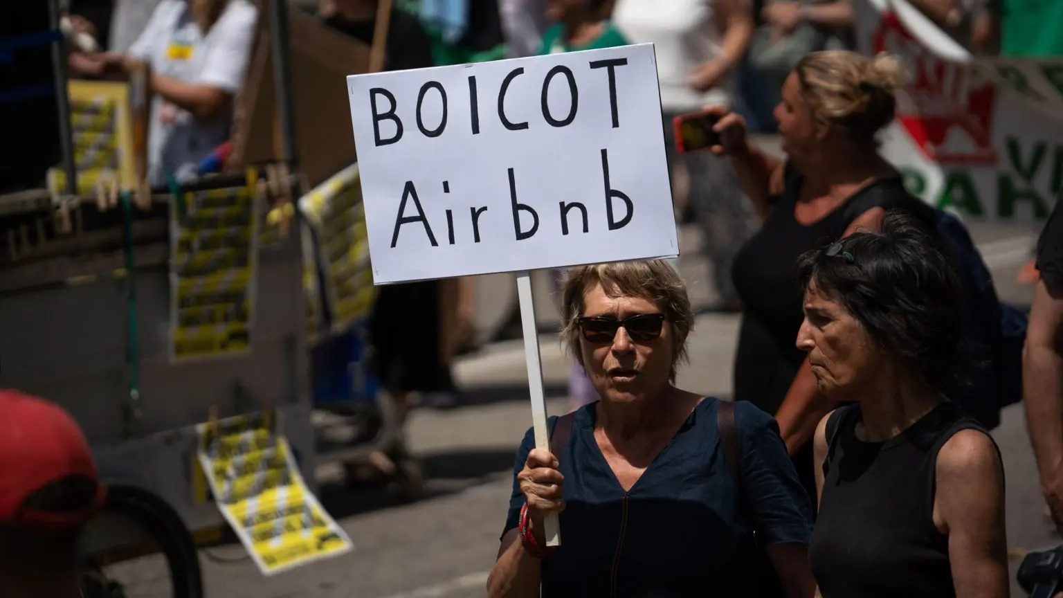 Протести в Іспанії проти Барселони набули популярності