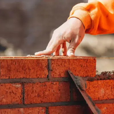 Опитування свідчить, що будівельний сектор скорочується найшвидшими темпами з часів пандемії