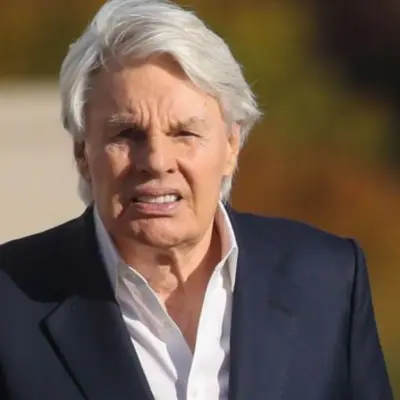 Колишній генеральний директор Abercrombie & Fitch готовий постати перед судом, заявляють представники в’язниці